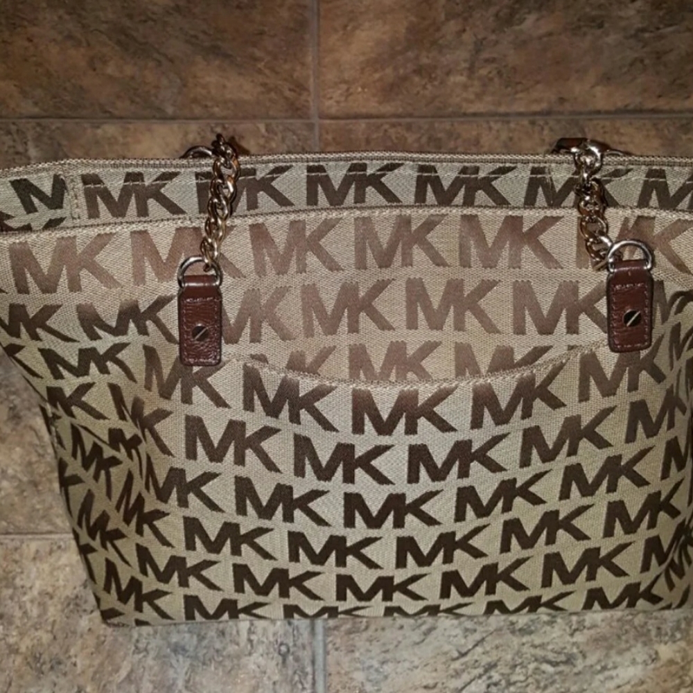 Michael Kors purse
